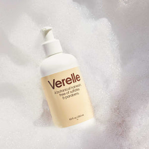 verelle hydrating shampoo in bubbles