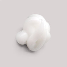 Load image into Gallery viewer, White creamy texture of Verelle 8oz milky cream